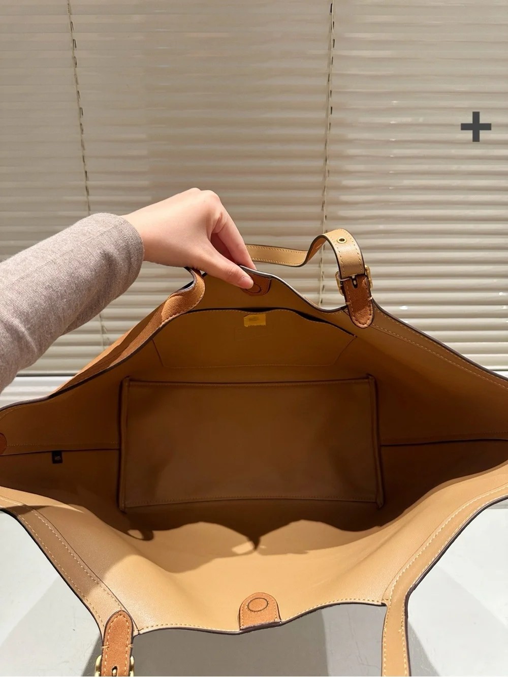 Coach elegant suede